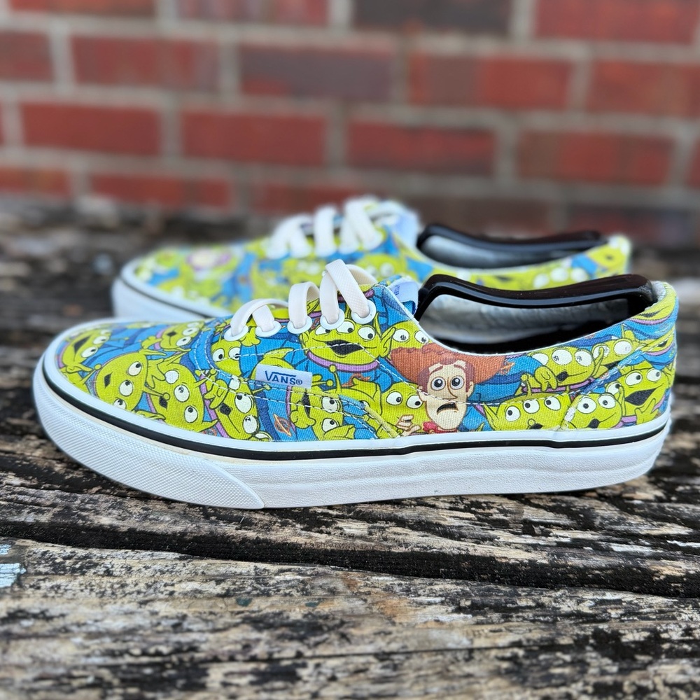 Vans Disney Pixar Toy Story x Era 'Aliens' Collaboration Shoes M-7 W-8.5   T7 - Picture 2 of 16
